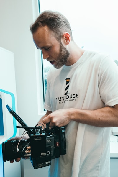 Harry Josh Pro Tools Ultra Light Dryer